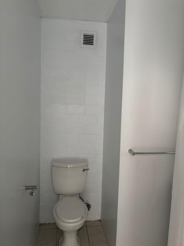 To Let 1 Bedroom Property for Rent in Wynberg Western Cape